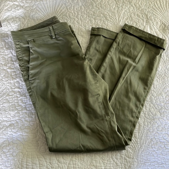 Banana Republic Pants - Banana Republic Chino pants